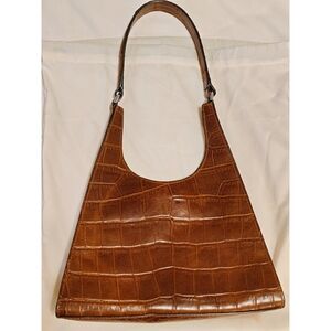 Chic Tan Crocodile-Embossed Shoulder Bag